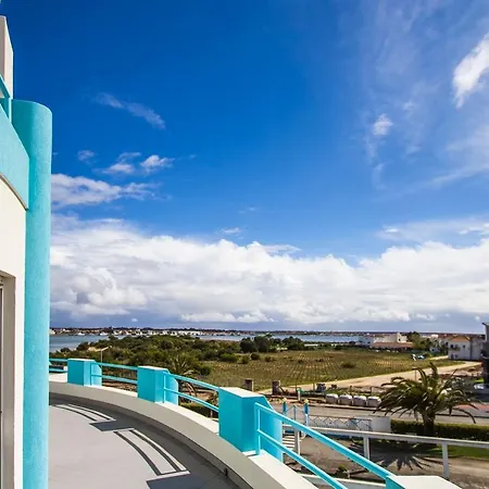 Lighthouse North - Da * Barra